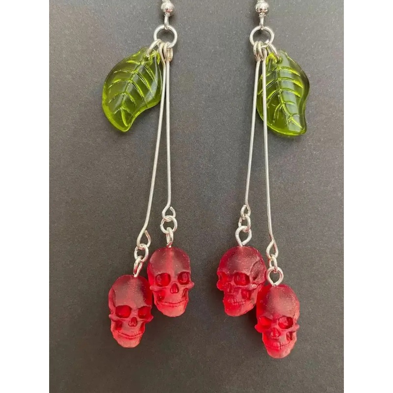 Gothic Skull Cherry Earrings f - Women'S Vampire Accessories recension och pris