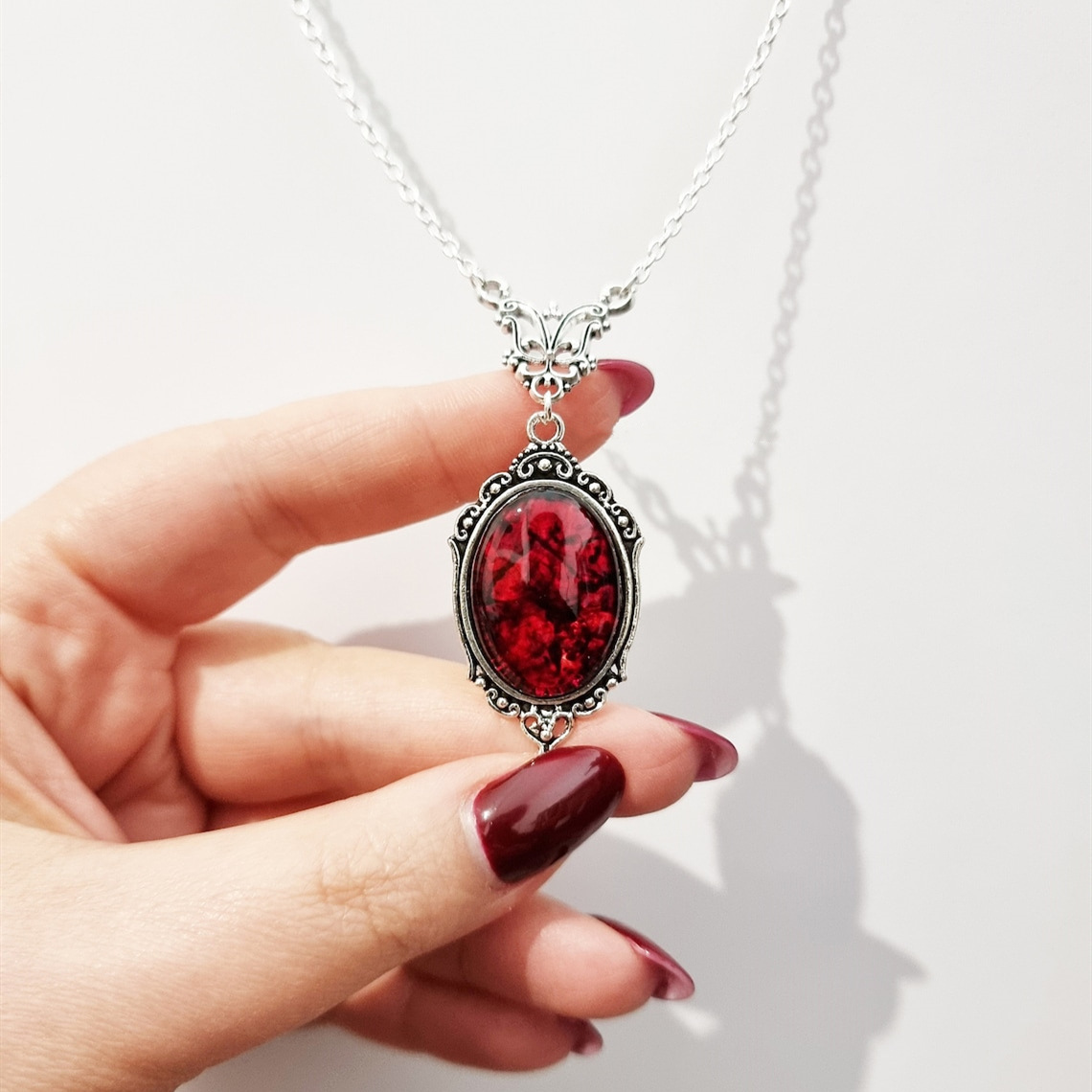 Vintage Gothic Blood Red Quart - Women'S Vampire Accessories recension och pris
