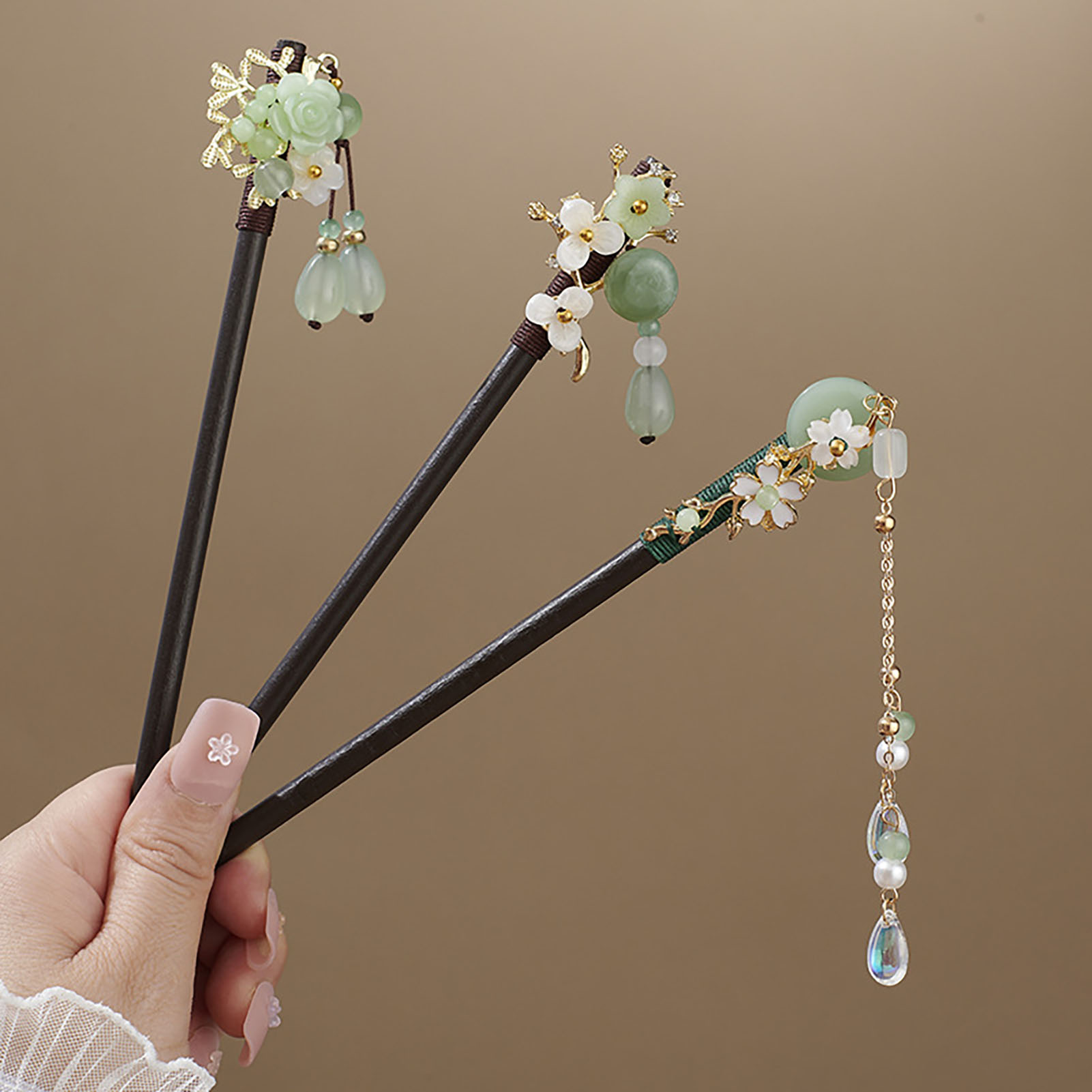Chinese Style Flower Tassel Ha - Women Accessories On Sale recension och pris