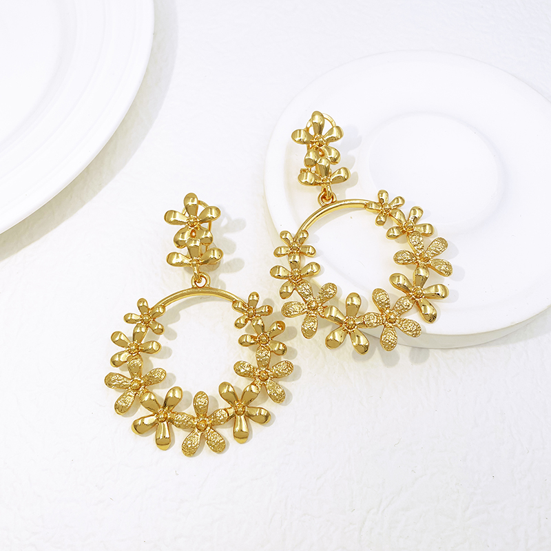 Women Big Drop Earrings 18K Go - Women Accessories Dubai recension och pris