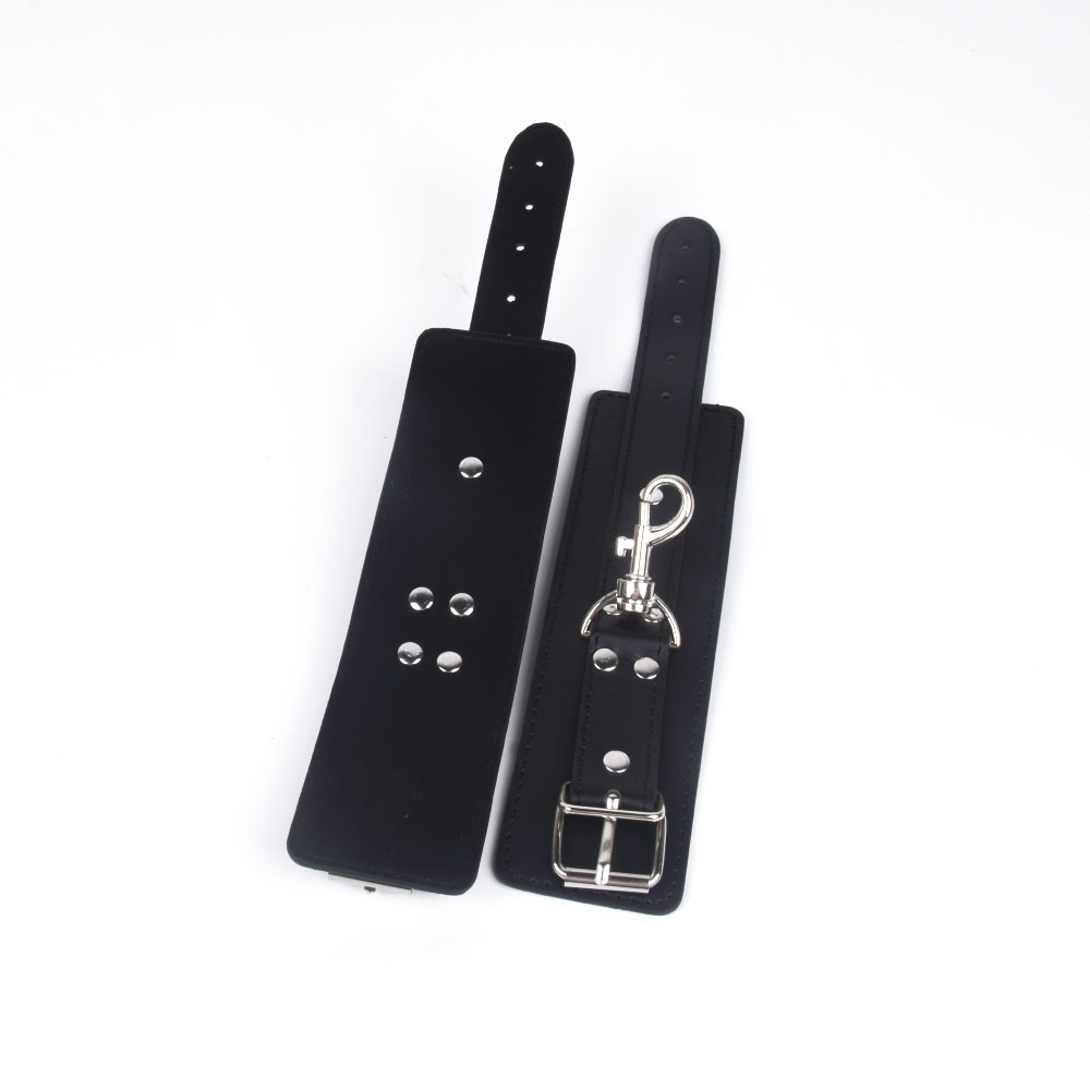 Adjustable Leather Handcuffs f - Women Accessories Combo recension och pris