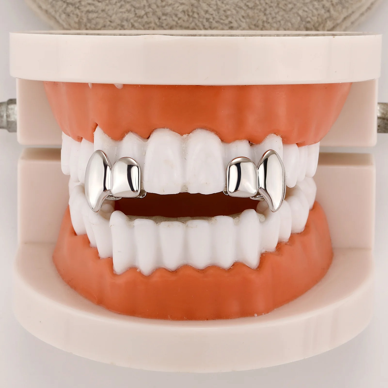 2PCS Vampire DIY Double Fangs  - Women'S Vampire Accessories recension och pris
